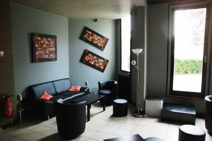 hotel_rooms