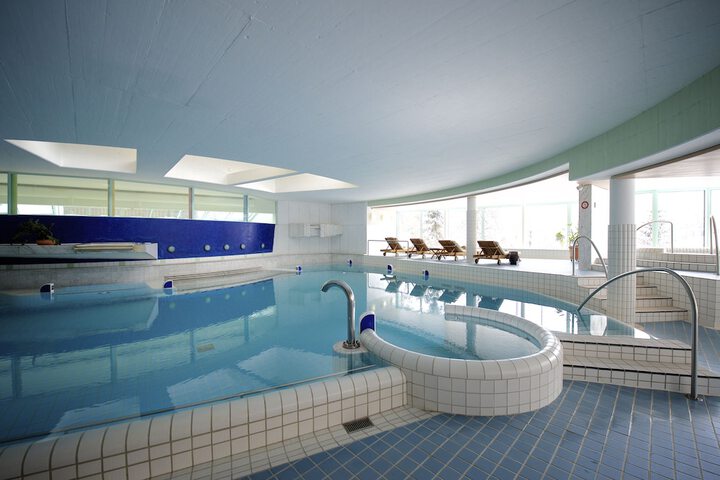 Pools & Facilities