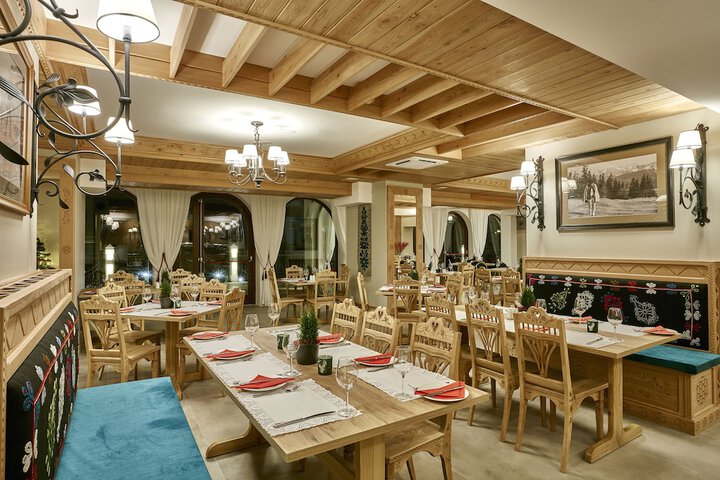 Dining 43 of 72