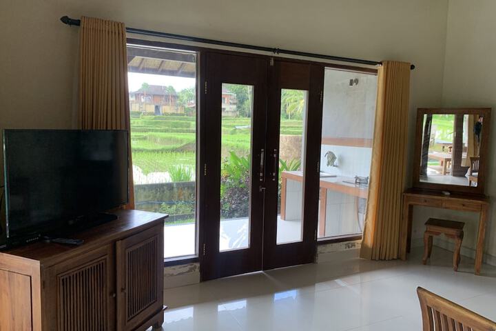 Room 9 of 38