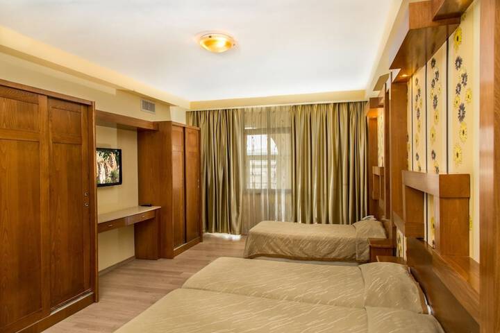 Room 13 of 45