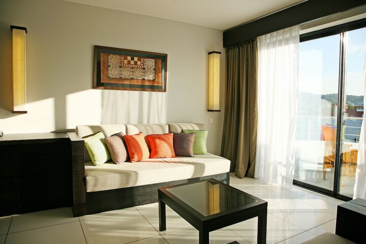 Room 15 of 36