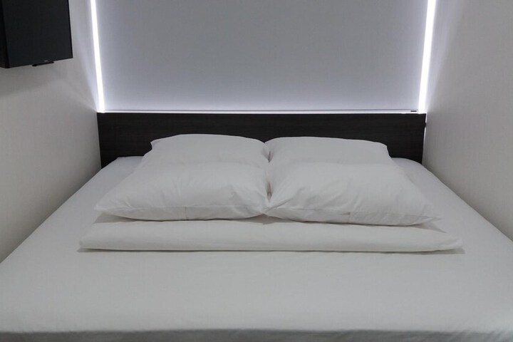 Room 16 of 57