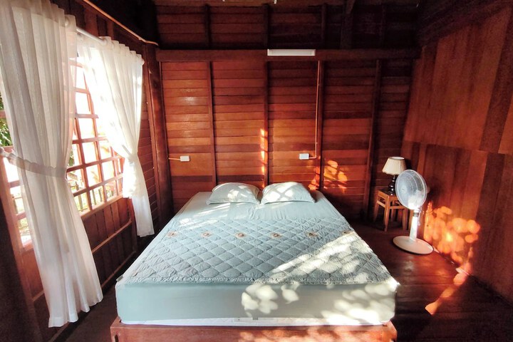 Room 18 of 98
