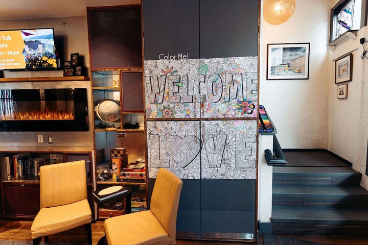 Guest Lobby