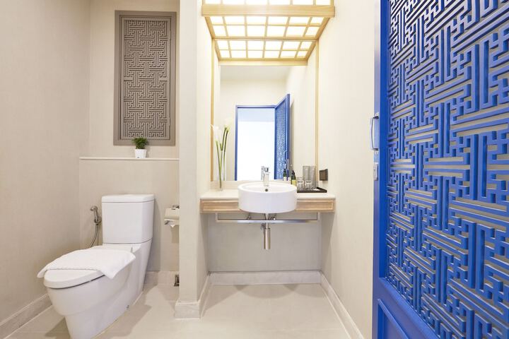 Room 32 of 75