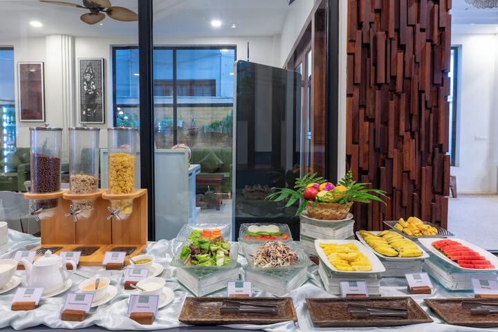 Dining 167 of 211