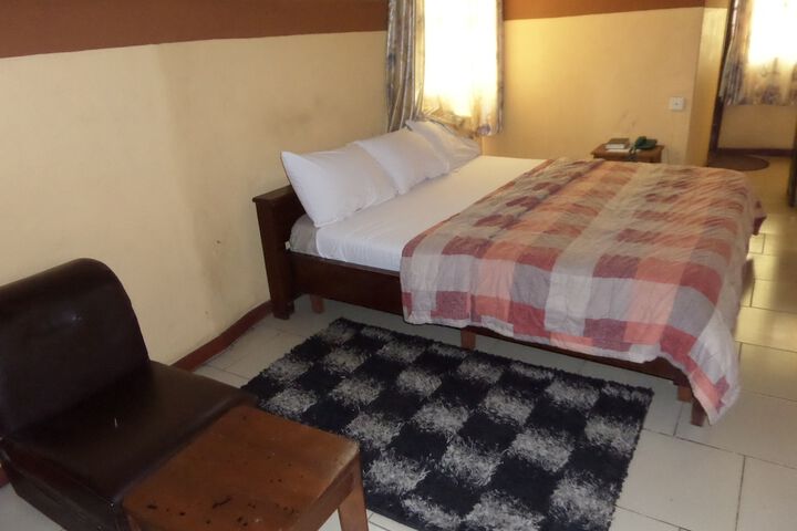 Room 3 of 11