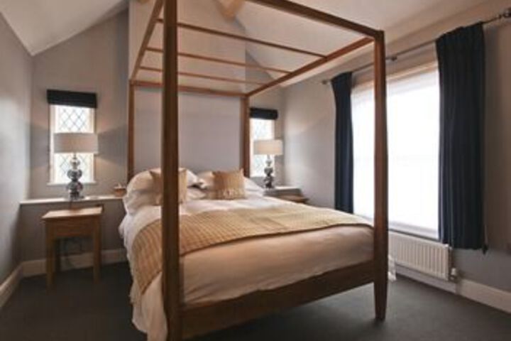 Room 15 of 25
