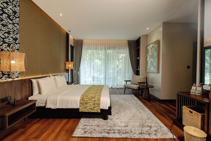 Room 27 of 142