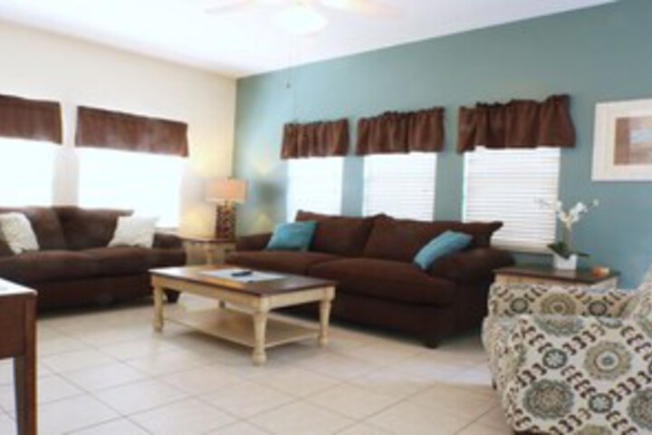 Room 25 of 108