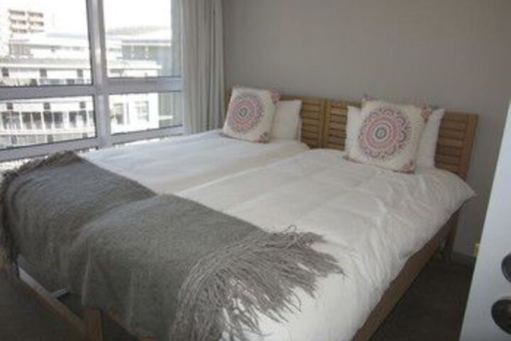 Room 27 of 65