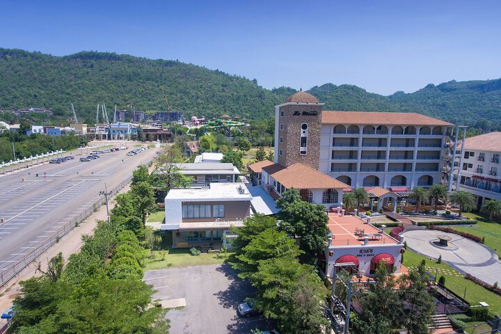 Hotel 47 of 48