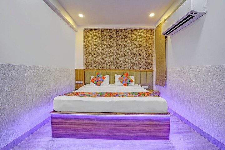 Room 16 of 29