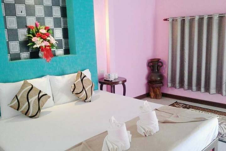 Room 10 of 48
