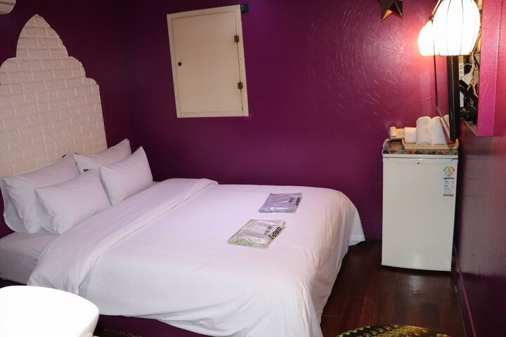 Room 8 of 46