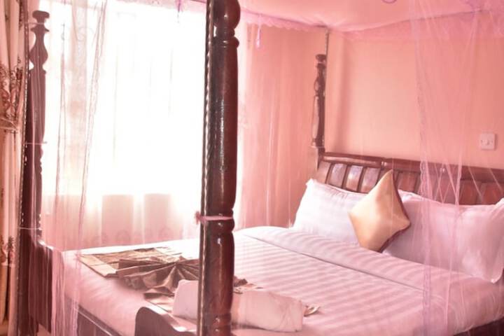 Room 6 of 42