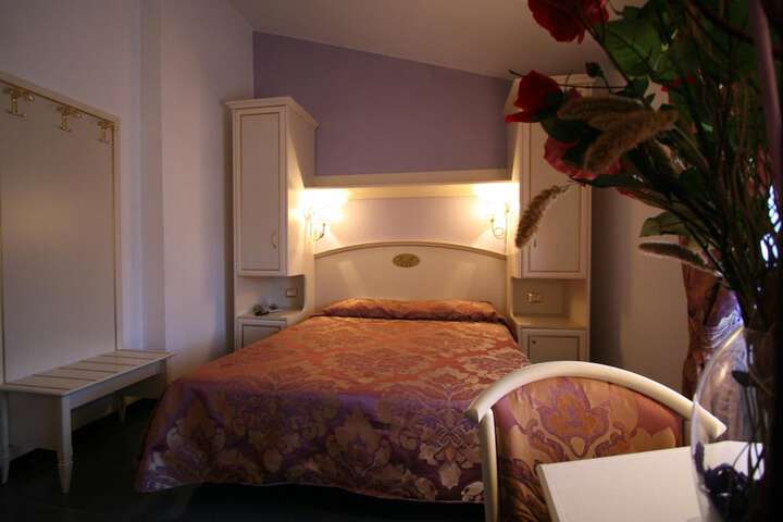 Room 29 of 61