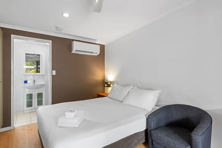 Room 12 of 72