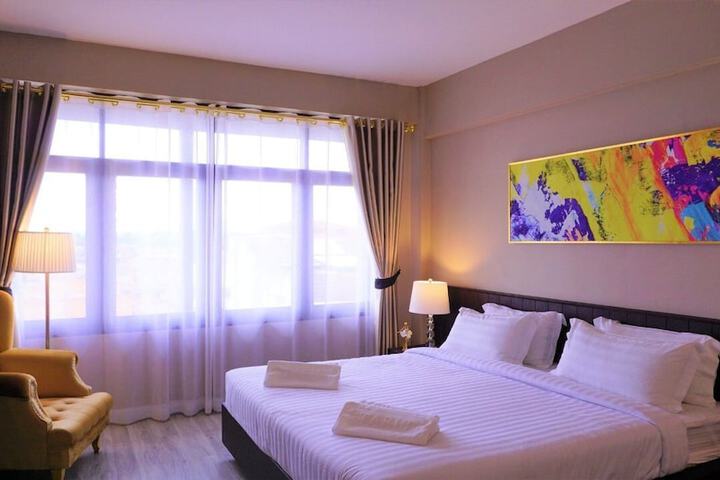 Room 8 of 23