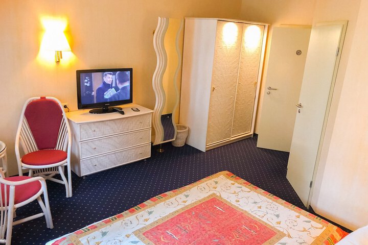 Room 18 of 41