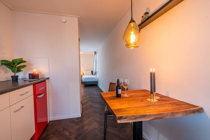 Room 16 of 24