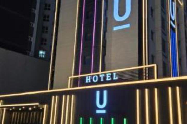 Hotel 7 of 14
