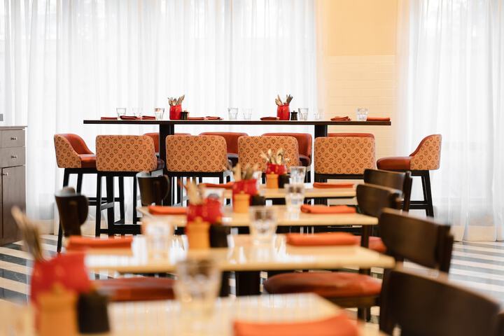 Dining 45 of 63