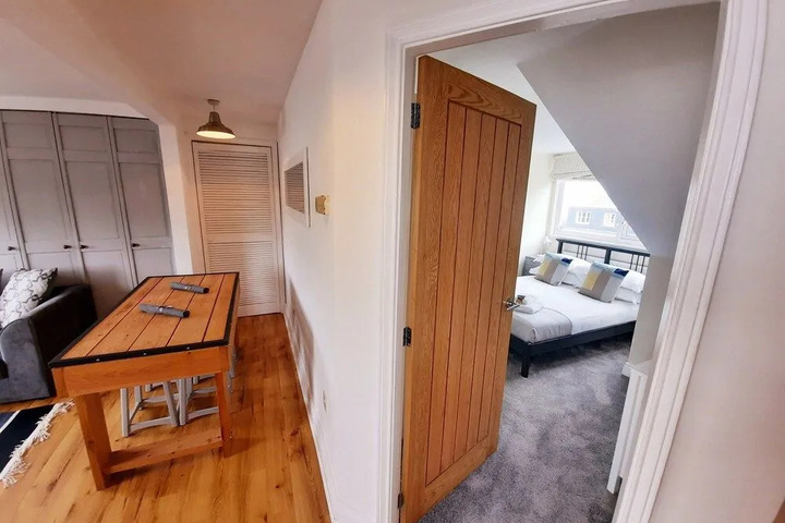 Room 3 of 12