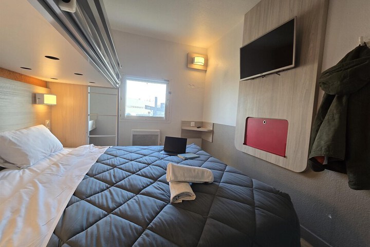 Room 22 of 43
