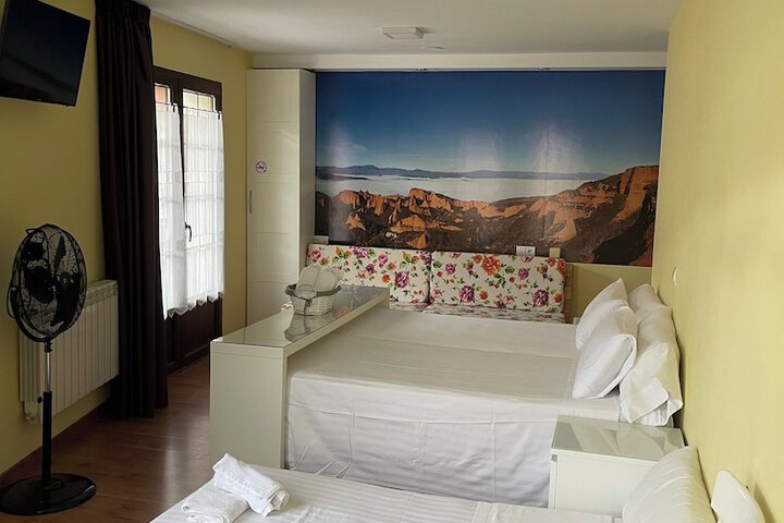 Room 8 of 108