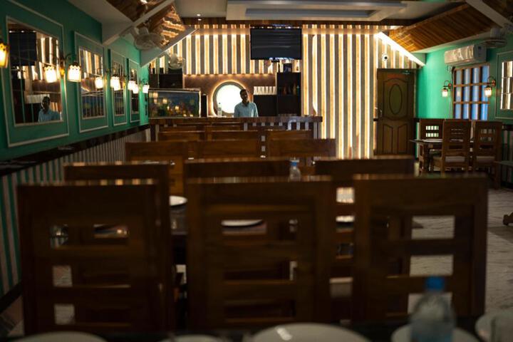 HOTEL DHRUBATARA