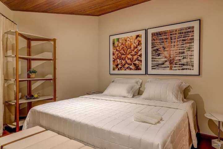 Room 44 of 76