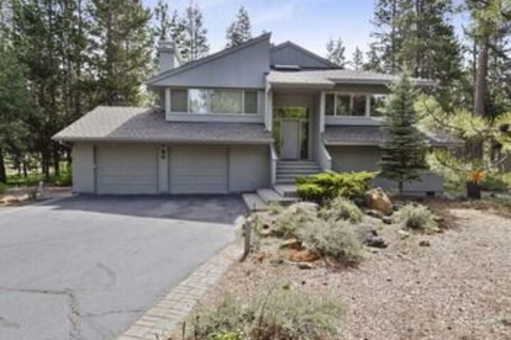 Bunker 26 4 Br home by RedAwning