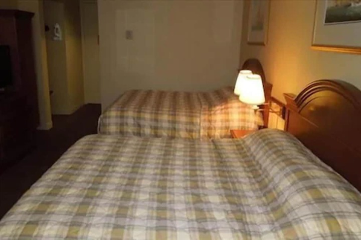 Room 11 of 35