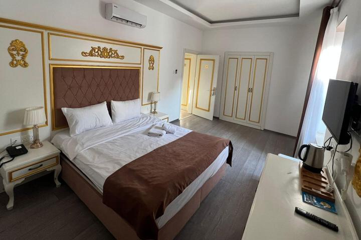 Room 19 of 27