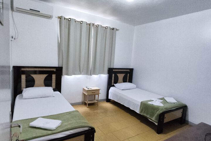 Room 10 of 15
