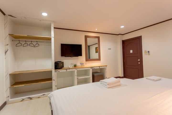 Room 17 of 85