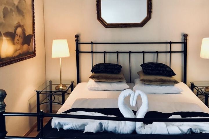 Room 6 of 56