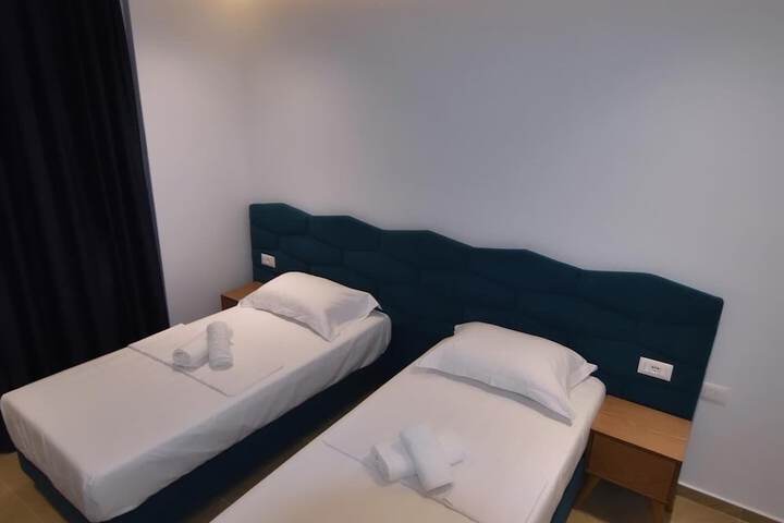 Room 8 of 15