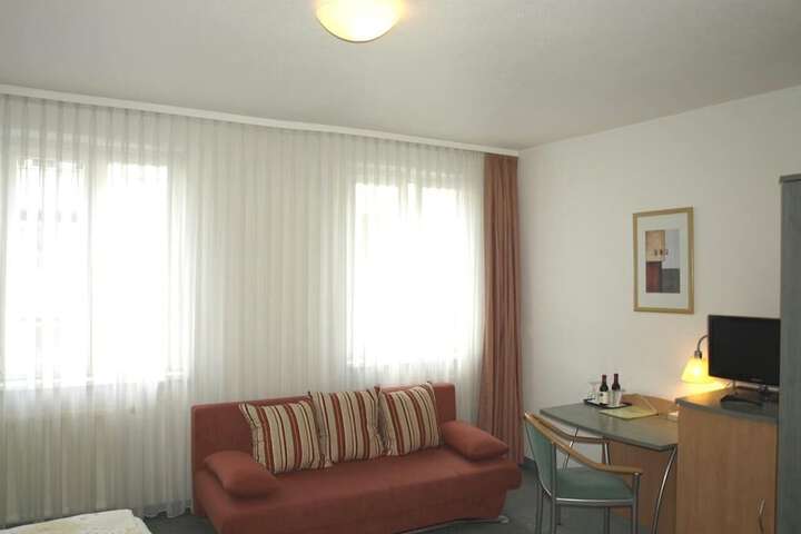 Room 18 of 37