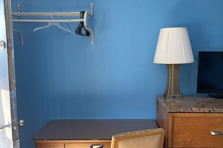 Room 12 of 34