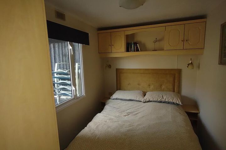 Room 4 of 25