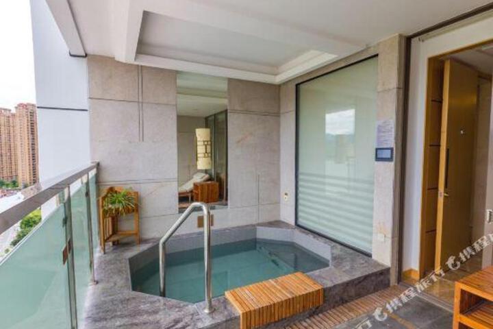 Kingworld Hotel Guian