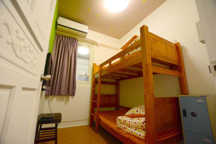 Room 8 of 54