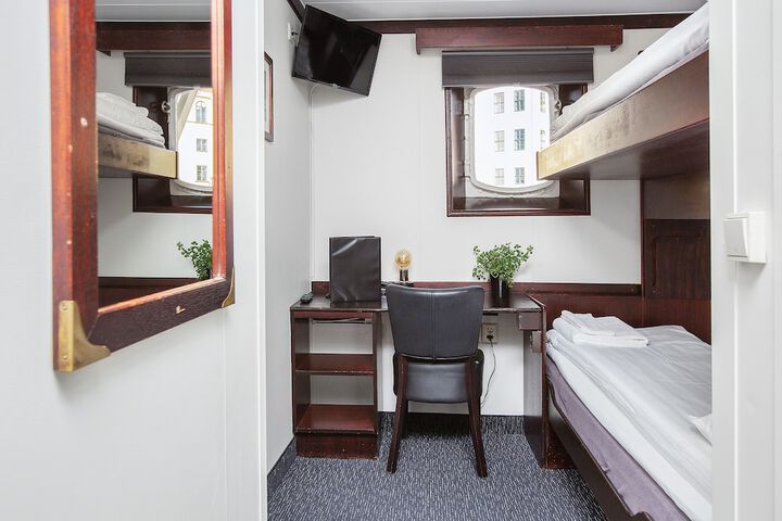 Room 11 of 66