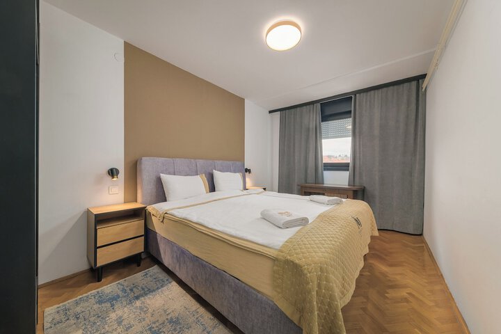 Room 21 of 98