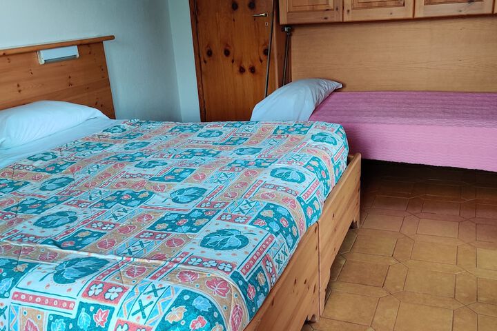 Room 10 of 51