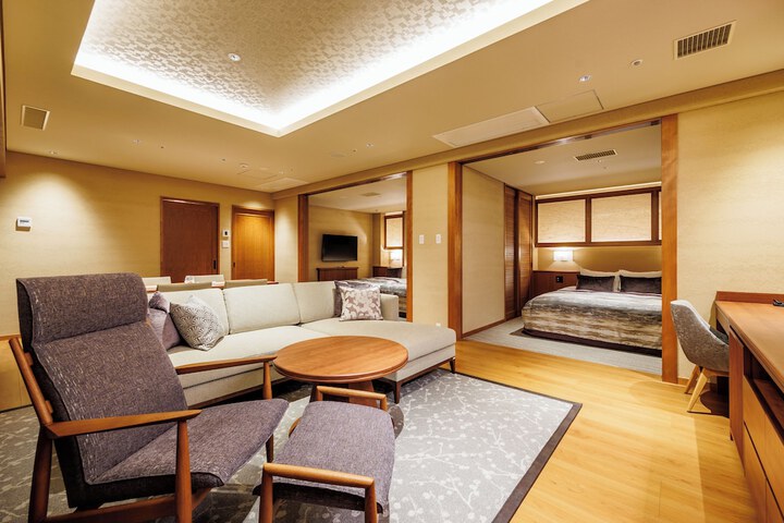 Room 14 of 37
