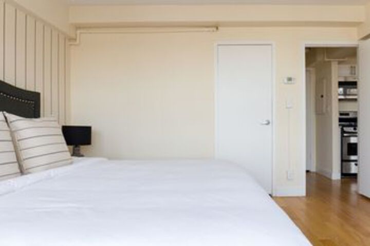Room 5 of 23